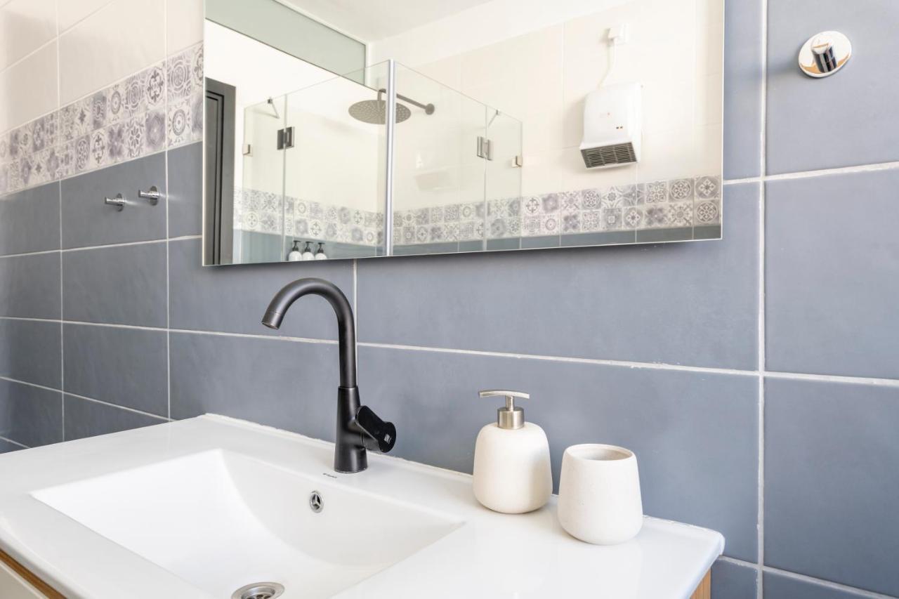 Midrahov Luxury Apartment Zikhron Ya'akov Buitenkant foto